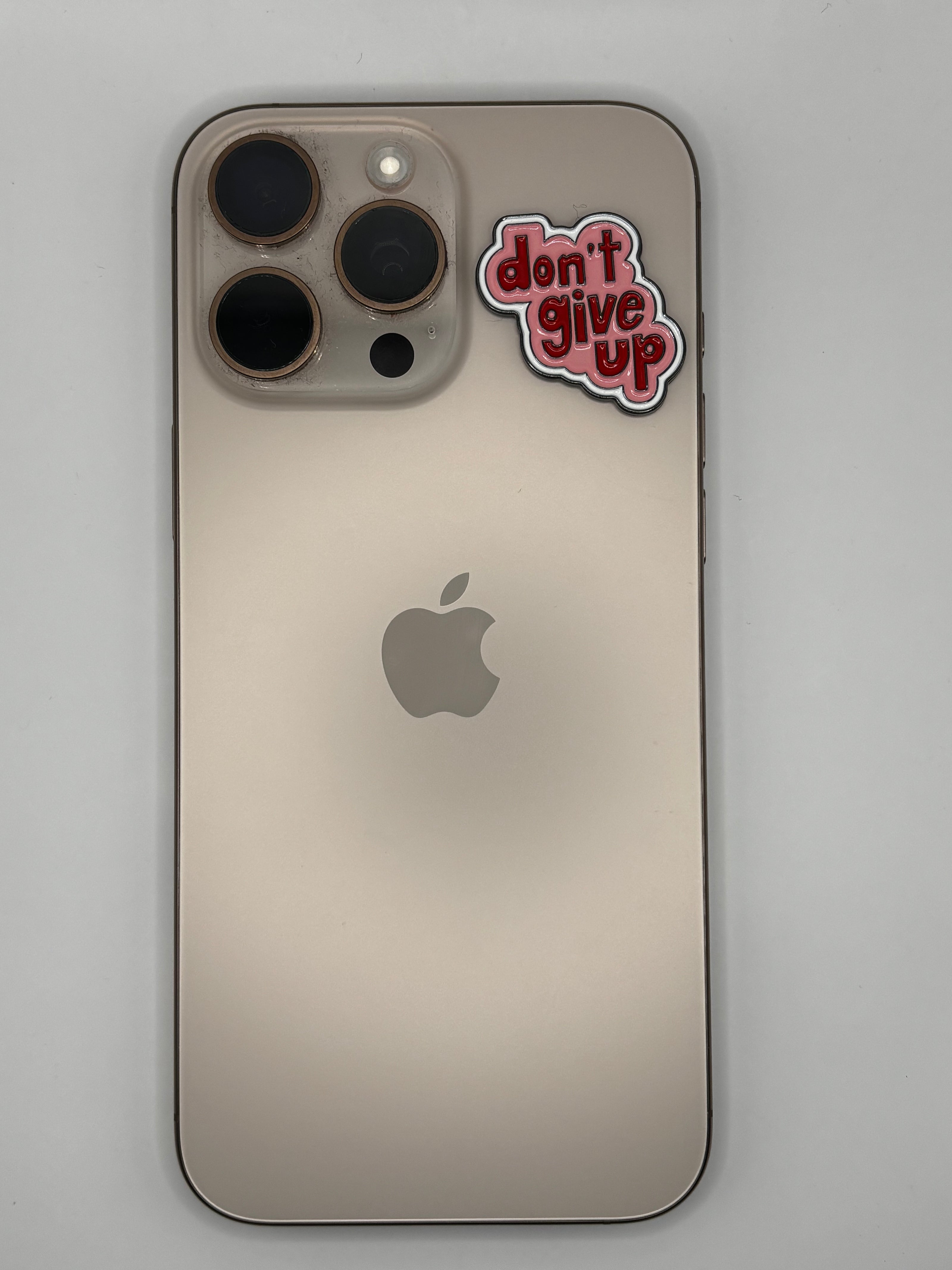 Metal sticker : don't give up